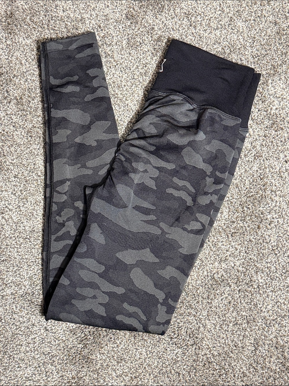 Victoria secrets Pink Sport Black Gray Camo Leggings